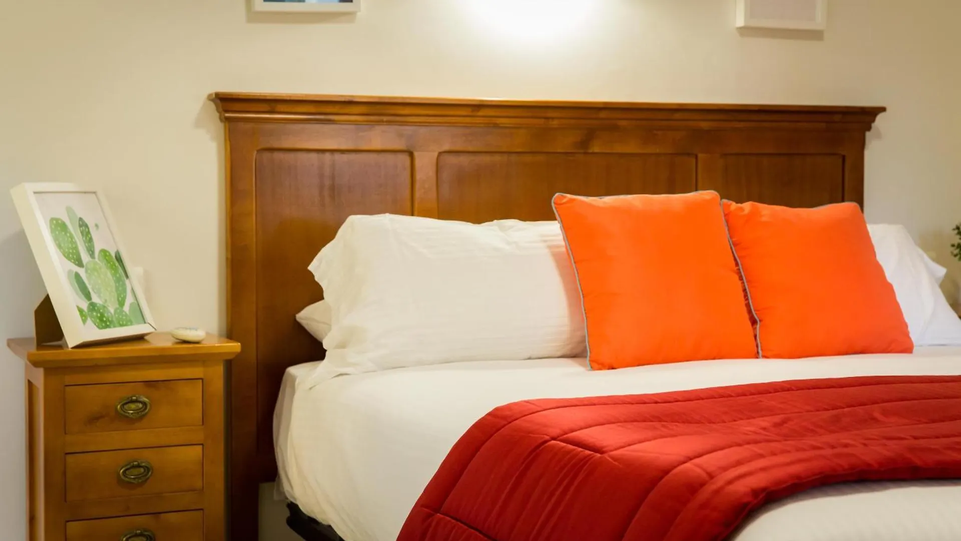 Apartments Holidays2Malaga City Center 0*, Malaga