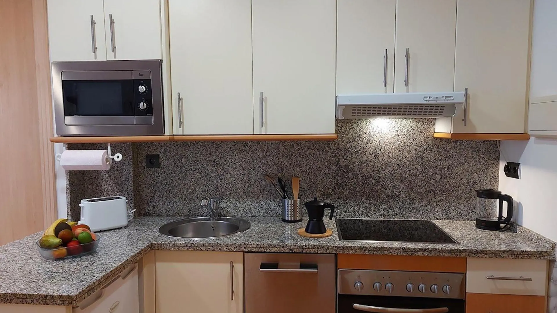 Apartments Holidays2Malaga City Center 0*,